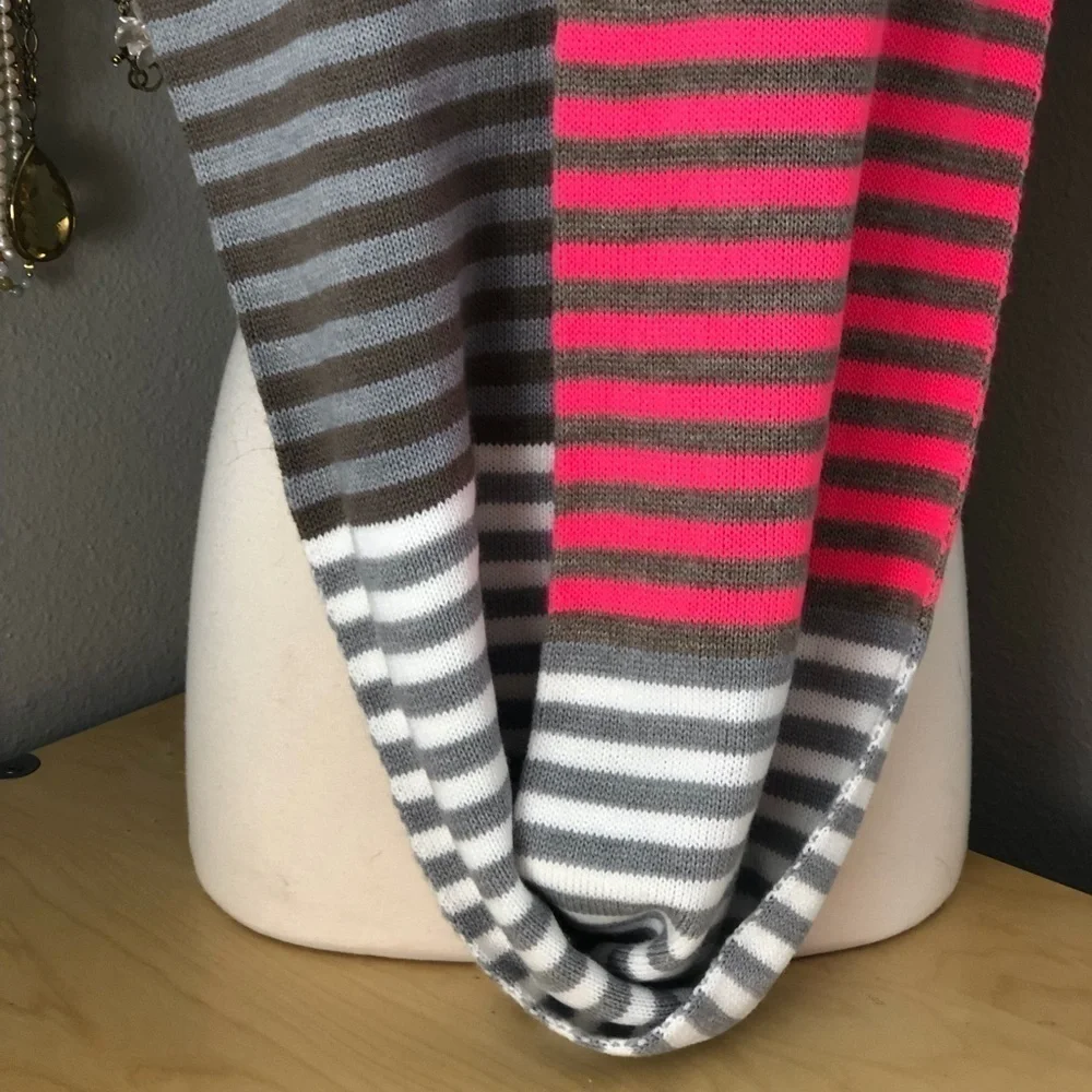 GAP Striped Scarf Women's One Size Gray Pink & Ivory